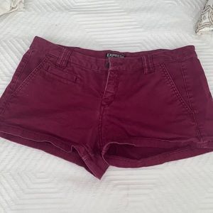 Berry short shorts